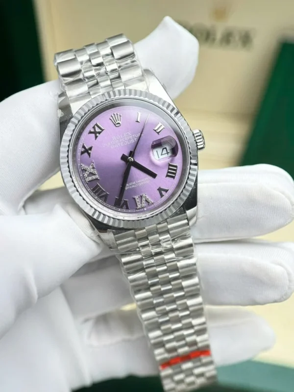 Dong-Ho-Rolex-DateJust-126234-Che-Tac-Mat-Tim-Chai-Tia-May-Co-Thuy-Sy-36mm-6-768x1024-1 Rolex DateJust 126234 Super Clone with a purple dial.