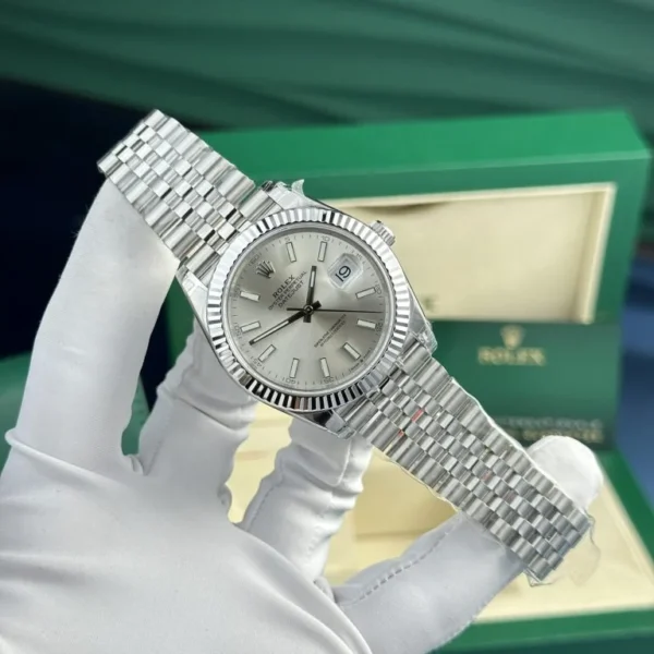 Dong-Ho-Rolex-Nam-Rep-11-DateJust-126334-Mat-So-Xam-Bac-VS-Factory-41mm-2-768x768-1 DateJust 41 126334 QF 1:1 Best Edition with 904L steel, Silver Stick Dial, Jubilee Bracelet, QF3235 movement, and 149g weight.