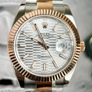 Rolex DateJust 126331 Gold Wrapped Oyster Strap Clean Factory 41mm Rolex DateJust 126331 Clean Factory 41mm with a Gold Wrapped finish and Oyster Strap.