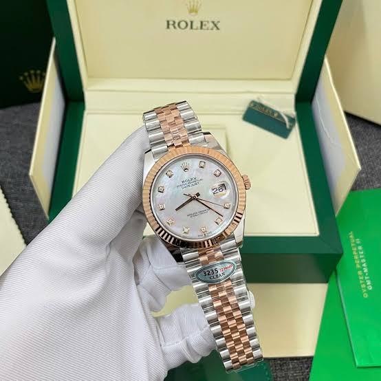 Rolex DateJust 126331 Demi Rose Gold White Dial Clean Factory 41mm Rolex DateJust 126331 Demi Rose Gold White Dial Clean Factory 41mm