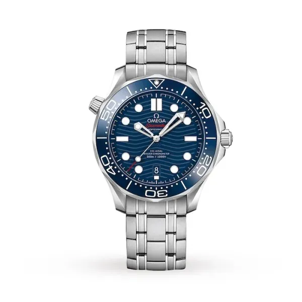 57BFB728-4219-BCCD-538D-469977C39C3E Omega Seamaster Aqua Terra O22020412106001 with a brown teak-pattern dial, 41 mm stainless steel and 18K Sedna™ Gold case, and two-tone stainless steel and Sedna™ Gold bracelet.