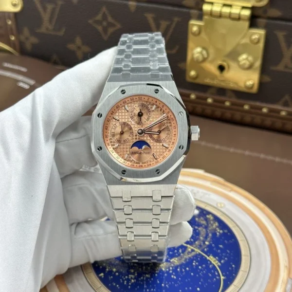 Dong-Ho-Audemars-Piguet-Rep-11-Royal-Oak-Perpetual-Calendar-26615TI-Mat-Ca-Hoi-41mm-1-768x768-1 Audemars Piguet Royal Oak Perpetual Calendar 26615TI with a Salmon Dial, titanium case, and 41mm design