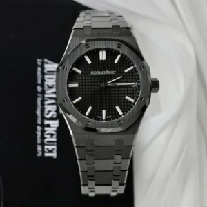 Audemars Piguet Royal Oak 15500 with a 41 mm black ceramic case from APS Factory.