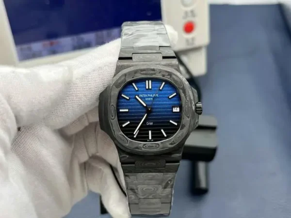 Patek Philippe Nautilus 5711 DIW Carbon Super Light 40mm Replica.