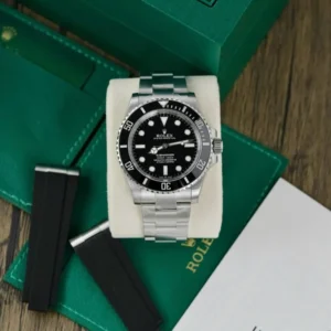 Dong-Ho-Rolex-Che-Tac-Submariner-No-Date-114060-Nha-May-VS-40mm-1-768x768-1 Rolex Submariner 40mm No Date 114060 Super Clone V3 by EWEF with a Black Dial and stainless steel Oyster bracelet.