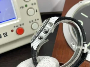 Dong-Ho-Rolex-Cosmograph-Daytona-DIW-Che-Tac-Carbon-Cao-Cap-Nhat-40mm-2-768x576-1 Rolex Cosmograph Daytona DIW Carbon Automatic Swiss Movement Good Imitation 40mm Watch