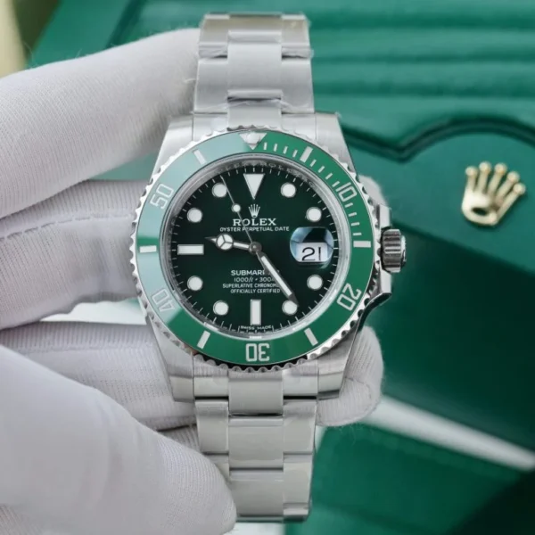 Dong-Ho-Rolex-Submariner-116610LV-Hulk-Replica-Nha-May-VS-40mm-2-768x768-1 Rolex Submariner 40mm 116610LV Green Dial Super Clone V3 by EWEF in 904L steel.