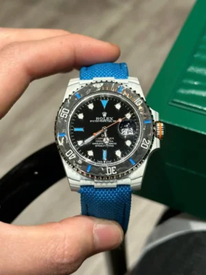 Dong-Ho-Rolex-Submariner-DIW-Replica-11-Vo-Carbon-Mat-Den-40mm-8-768x1024-1 Rolex Submariner DIW Carbon Replica Watch with a Black Dial and 40mm case.