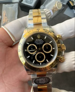 Factory Rolex Daytona 126500LN featuring a 40mm case, Black Dial, black Cerachrom tachymeter bezel, Oyster bracelet, and 4131 automatic chronograph movement.