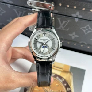 Patek Philippe Complications 5205G Leather Strap 40mm Patek Philippe Complications 5205G with a 40mm case and Leather Strap