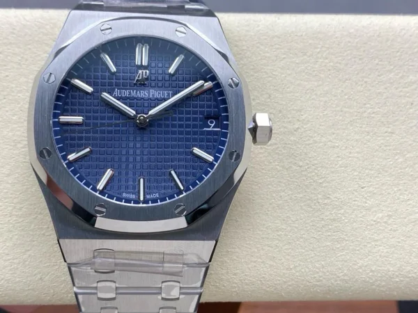 Audemars Piguet Royal Oak 15500ST.OO.1220ST.01 Super Clone watch.