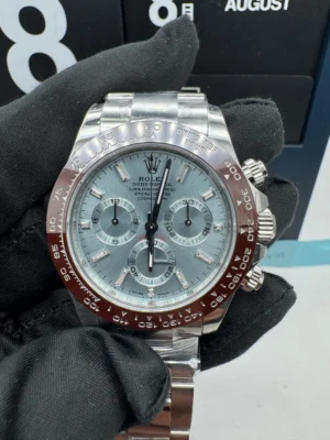 WhatsApp-Image-2025-08-14-at-22.32.01_2038035b Rolex Daytona Ice Blue Dial in White Gold Super Clone featuring a 40mm white gold-tone case, Ice Blue Dial, fixed tachymeter bezel, Oyster bracelet, and automatic chronograph movement.