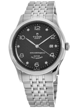 Tudor 1926 M91650-0004 replica watch with black dial, gold-tone markers and steel-look bracelet